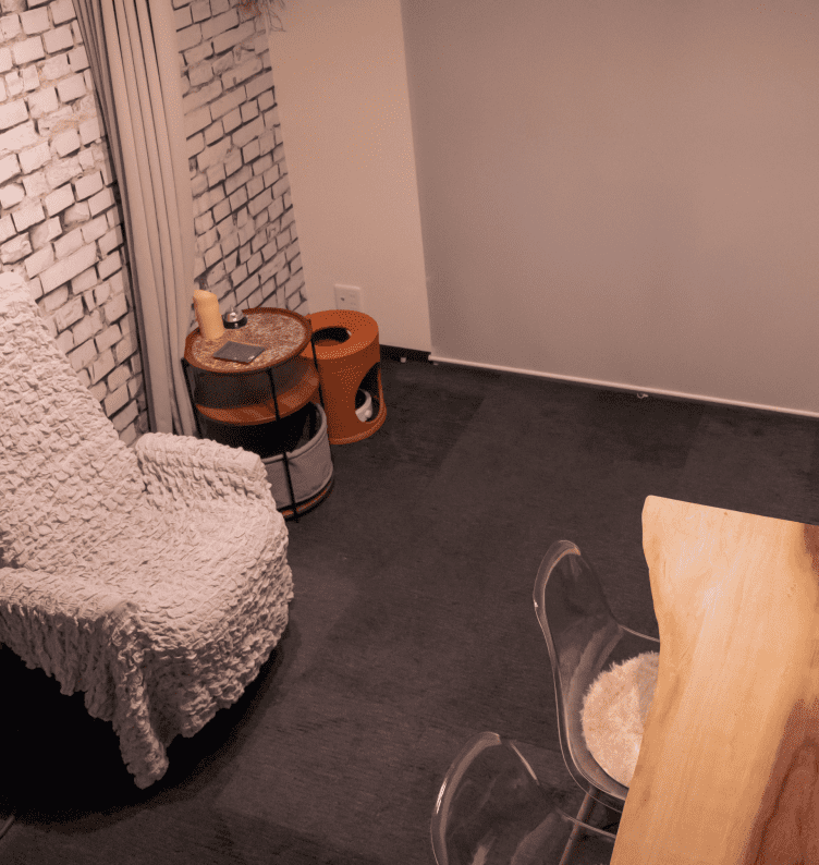 大阪南森町pokarilaの店内の様子